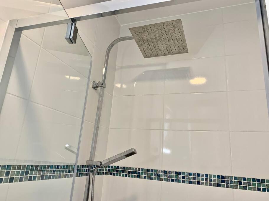 Blue Summer Vibes Mini For Two, Ac, Parking, At 50m, Access -2 * La Ciotat