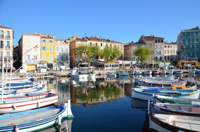 Apartment Blue Summer Vibes Mini For Two, Ac, Parking, At 50m, Access -2